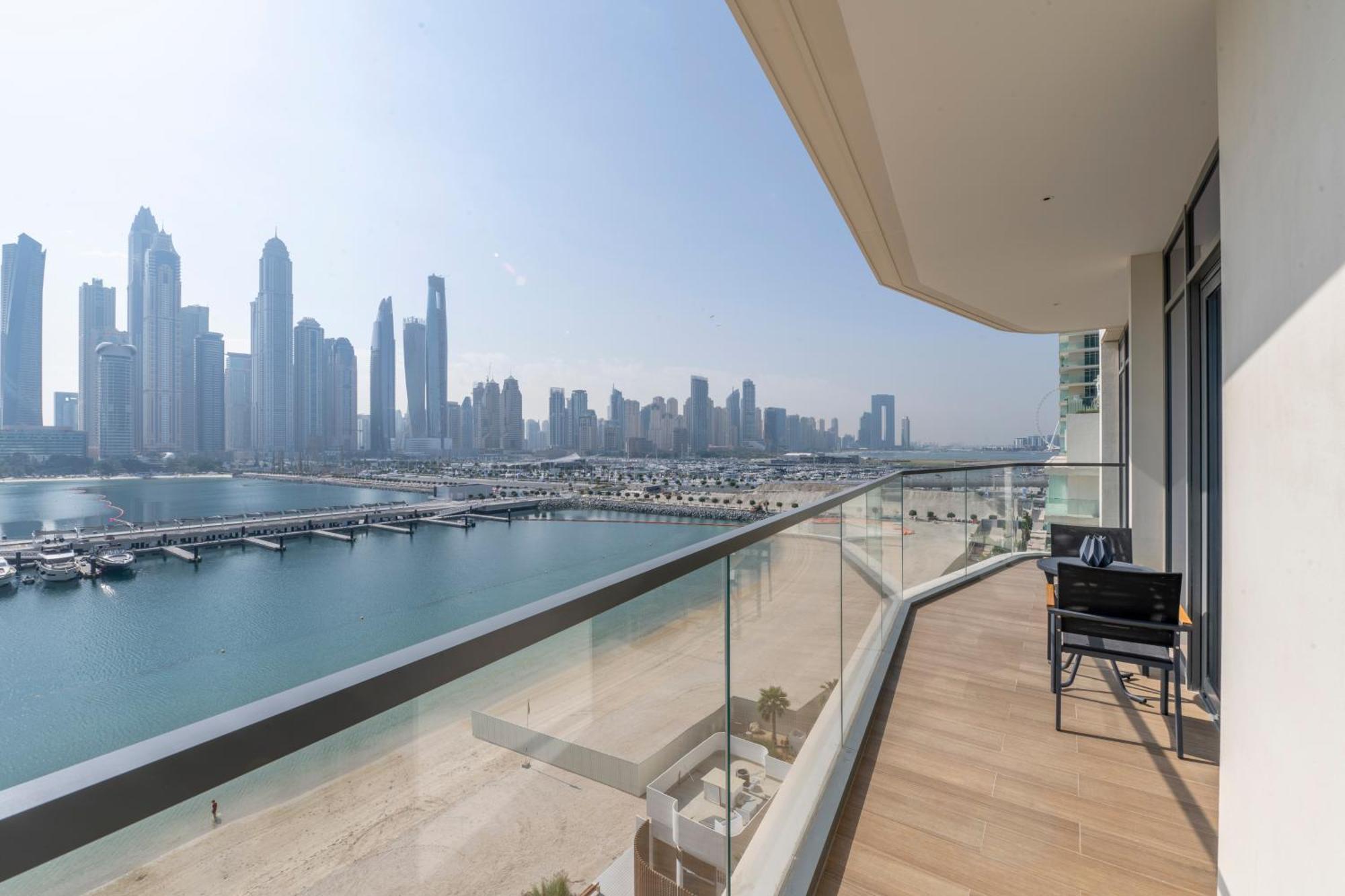 Ultra Luxury Emaar Beachfront - Private Beach And Pool Dubai Exterior photo